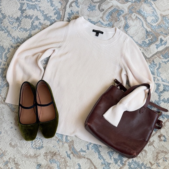 Banana Republic puffy sleeve sweater, very soft cream color xs - Picture 8 of 8